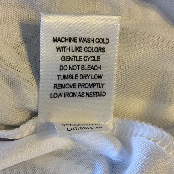 SOLD Signature by Robbie Bee Fully Lined Dress - Picture 7 of 8